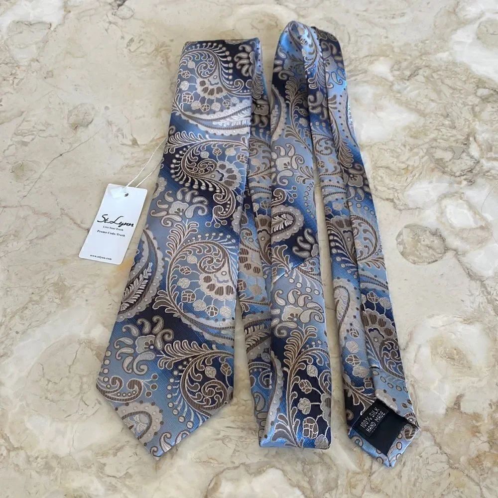 NWT St. Lynn 100% Silk Handmade Classic Paisley Tie